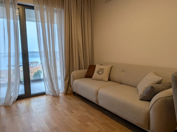 Izdavanje: Dvosoban stan 58 m² – Bečići, Budva — fotografija 5