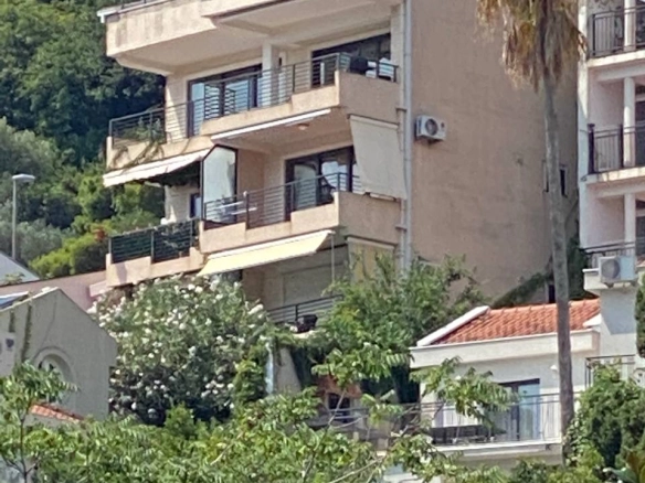 Dvosoban stan 111 m² – Gospoština, Budva — fotografija 18