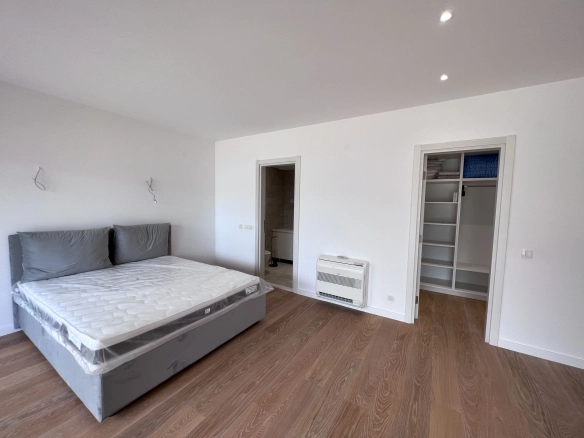 Četvorosoban stan 198 m² – Kotor — fotografija 3
