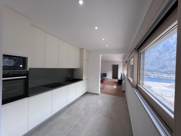 Četvorosoban stan 198 m² – Kotor — fotografija 4