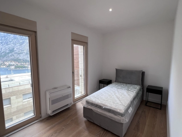 Četvorosoban stan 198 m² – Kotor — fotografija 18