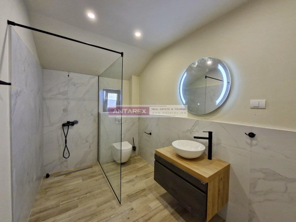 Dvosoban stan 90 m² – Tivat — fotografija 14