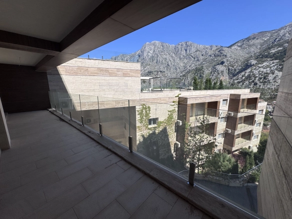 Dvosoban stan 173 m² – Kotor — fotografija 12