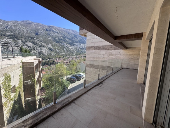 Dvosoban stan 173 m² – Kotor — fotografija 13