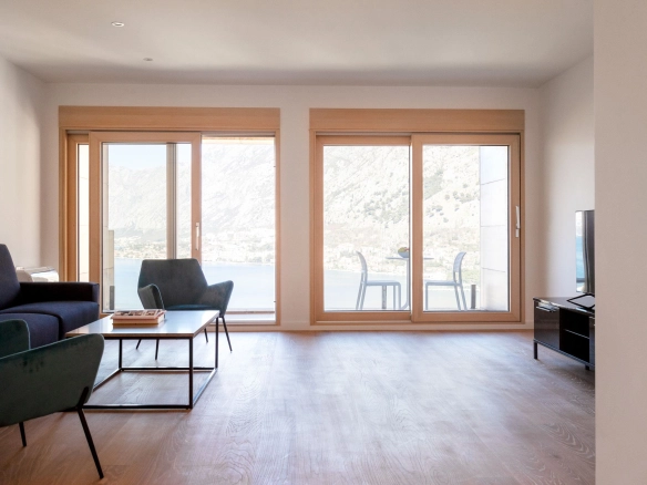 Četvorosoban stan 253 m² – Kotor — fotografija 2