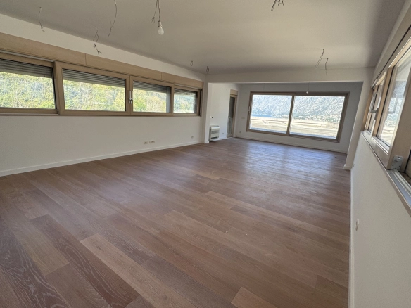 Trosoban stan 192 m² – Kotor — fotografija 2