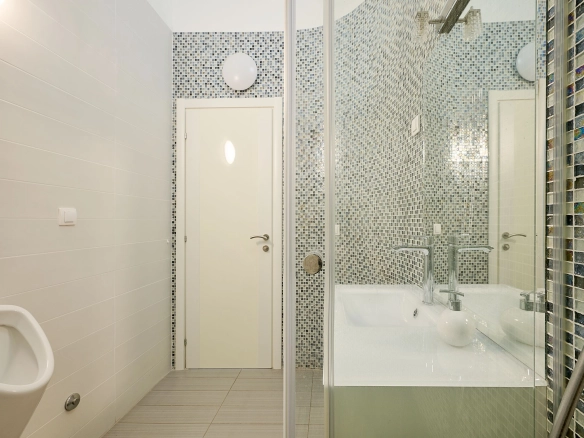 Trosoban stan 181 m² – Budva — fotografija 11