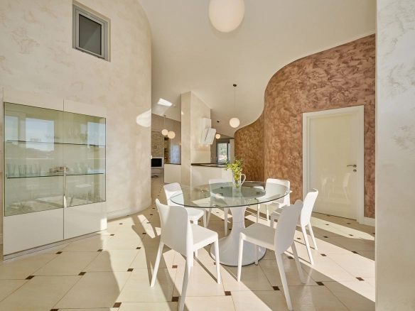 Trosoban stan 181 m² – Budva — fotografija 13