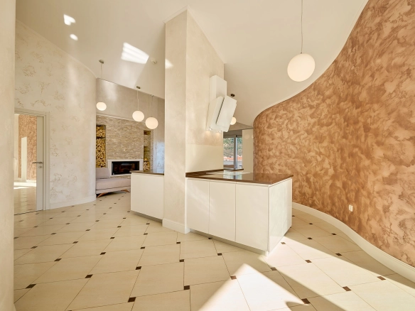 Trosoban stan 181 m² – Budva — fotografija 16