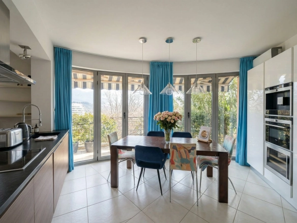 Trosoban stan 111 m² – Bečići, Budva — fotografija 4