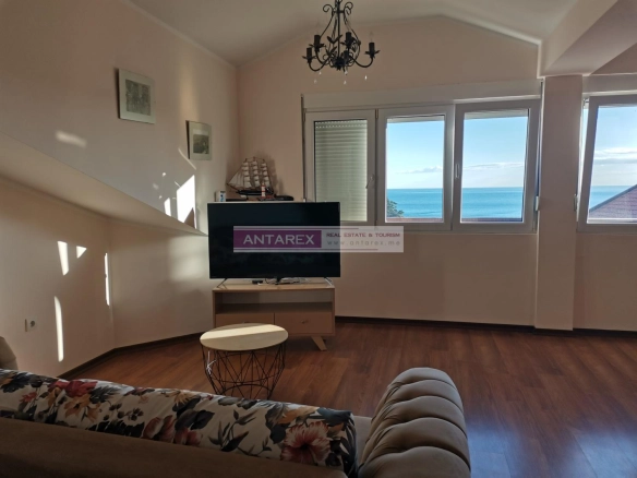 Četvorosoban stan 156 m² – Petrovac, Budva — fotografija 2