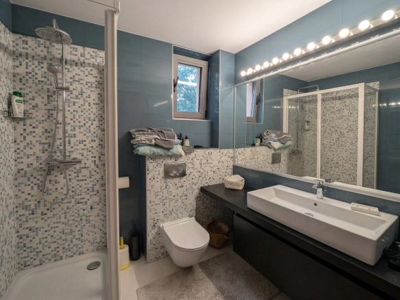Trosoban stan 111 m² – Bečići, Budva — fotografija 10