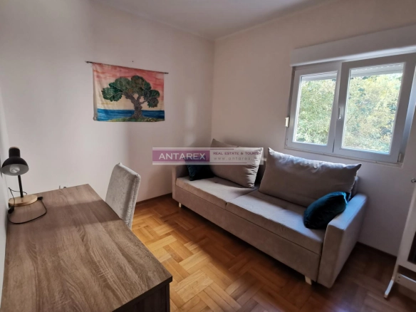 Četvorosoban stan 156 m² – Petrovac, Budva — fotografija 11