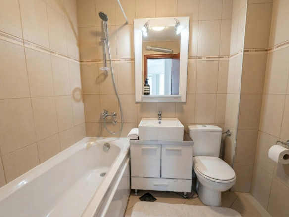 Trosoban stan 111 m² – Bečići, Budva — fotografija 17