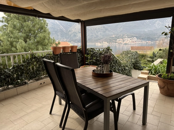 Dvosoban stan 74 m² – Dobrota, Kotor — fotografija 11