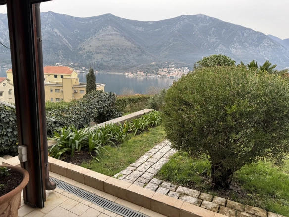 Dvosoban stan 74 m² – Dobrota, Kotor — fotografija 13
