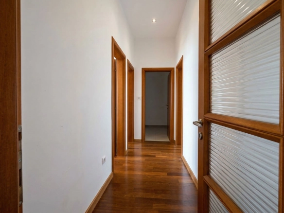 Trosoban stan 191 m² – Kamenovo, Budva — fotografija 5