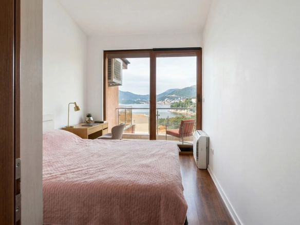 Trosoban stan 191 m² – Kamenovo, Budva — fotografija 9