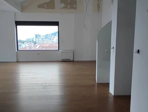 Trosoban stan 130 m² – Budva — fotografija 6