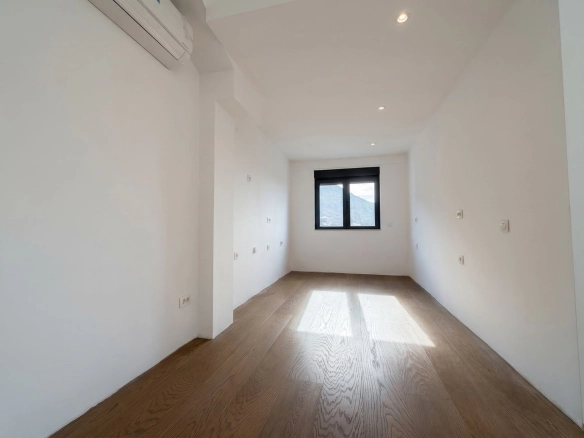Trosoban stan 130 m² – Budva — fotografija 14
