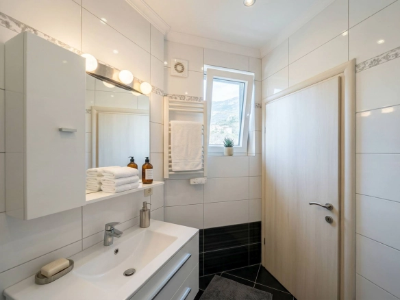 Dvosoban stan 65 m² – Bečići, Budva — fotografija 7