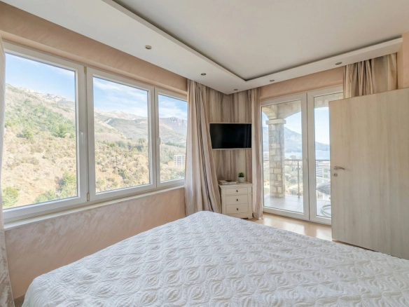 Dvosoban stan 65 m² – Bečići, Budva — fotografija 20