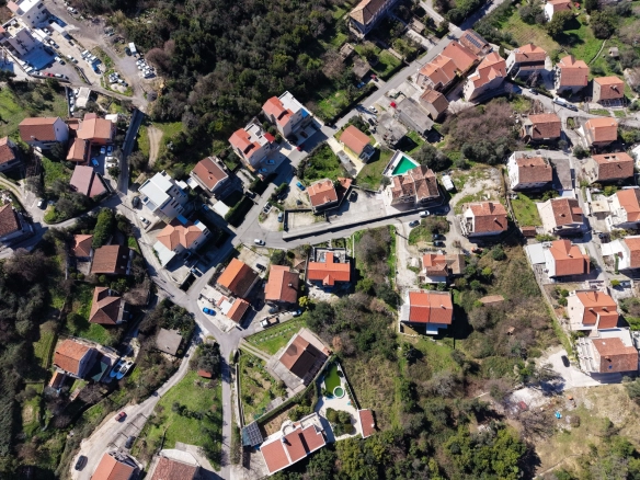 Plac 1.872 m² – Tivat — fotografija 7