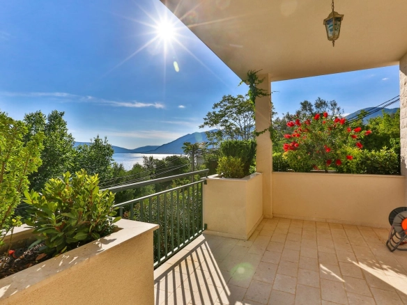 Kuća 240 m² – Donja Lastva, Tivat — fotografija 17