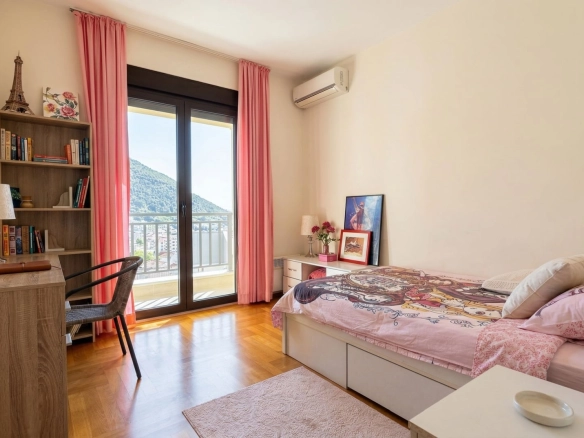 Četvorosoban stan 171 m² – Budva — fotografija 8