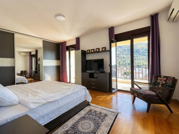 Četvorosoban stan 171 m² – Budva — fotografija 10