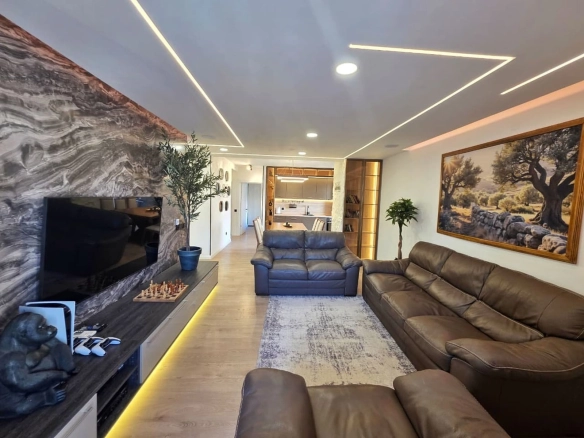 Trosoban stan 107 m² – Bečići, Budva — fotografija 3