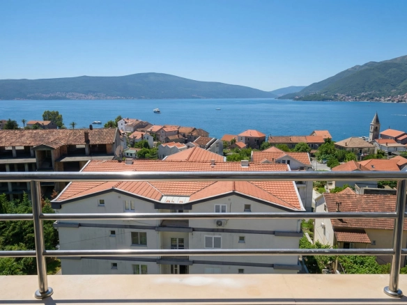 Dvosoban stan 90 m² – Donja Lastva, Tivat — fotografija 19