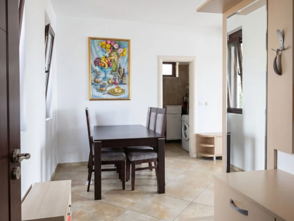 Dvosoban stan 68 m² – Rafailovići, Budva — fotografija 6