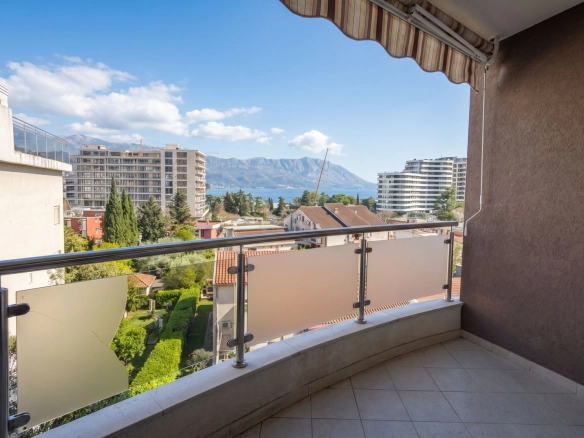 Trosoban stan 83 m² – Gospoština, Budva — fotografija 3