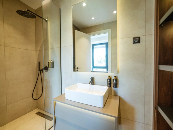 Dvosoban stan 77 m² – Bečići, Budva — fotografija 19