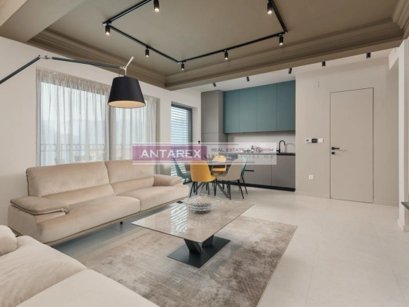 Trosoban stan 179 m² – Dobrota, Kotor — fotografija 3