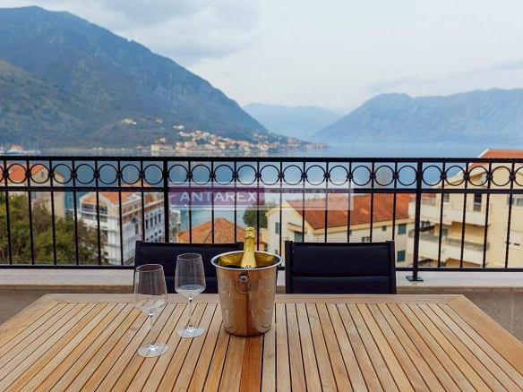 Trosoban stan 179 m² – Dobrota, Kotor — fotografija 6