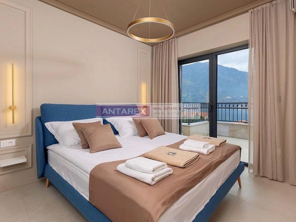 Trosoban stan 179 m² – Dobrota, Kotor — fotografija 7