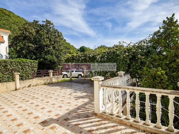 Kuća 160 m² – Đenovići, Herceg Novi — fotografija 10