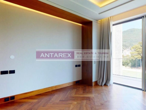 Dvosoban stan 138 m² – Tivat — fotografija 5
