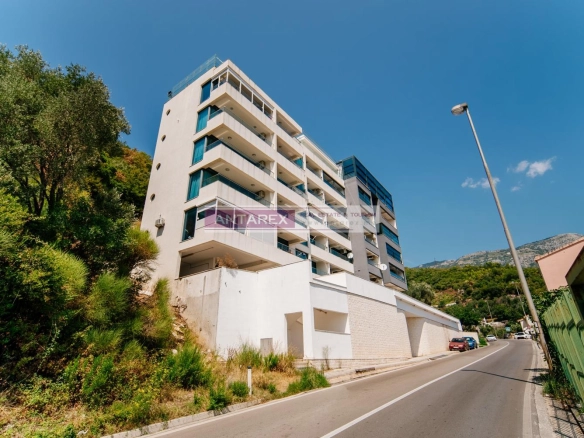 Trosoban stan 233 m² – Bečići, Budva — fotografija 3