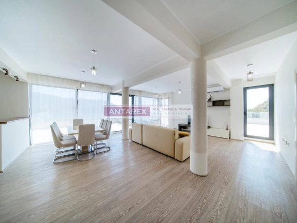 Trosoban stan 233 m² – Bečići, Budva — fotografija 5