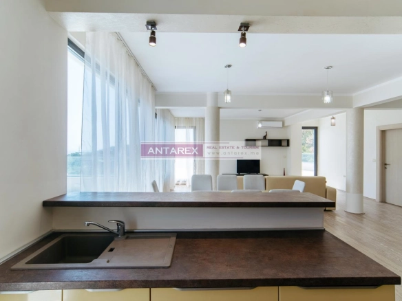 Trosoban stan 233 m² – Bečići, Budva — fotografija 9