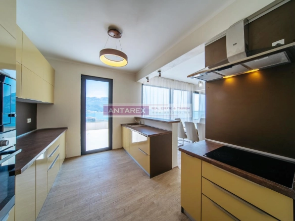 Trosoban stan 233 m² – Bečići, Budva — fotografija 10