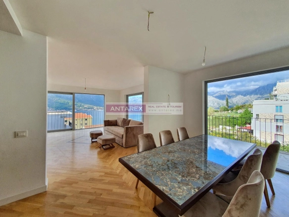 Trosoban stan 208 m² – Dobrota, Kotor — fotografija 8