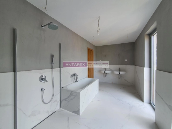 Trosoban stan 208 m² – Dobrota, Kotor — fotografija 11