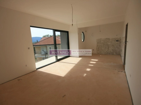 Kuća 335 m² – Donja Lastva, Tivat — fotografija 3