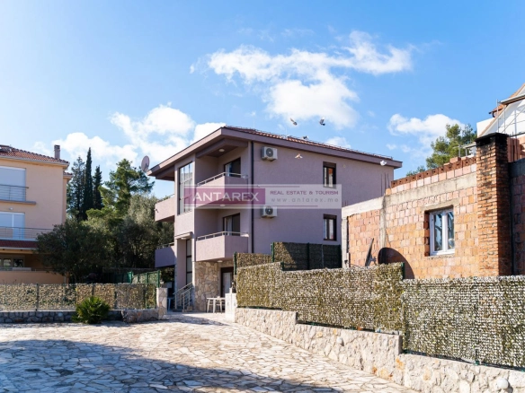 Poslovni prostor 304 m² – Radovići, Tivat — fotografija 11