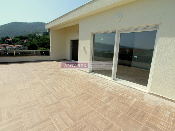 Trosoban stan 96 m² – Bijela, Herceg Novi — fotografija 4