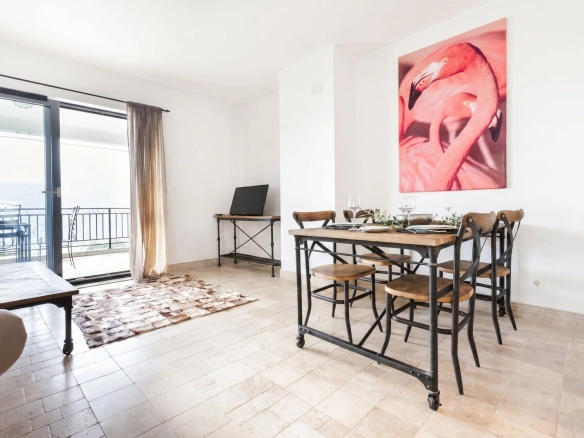 Dvosoban stan 82 m² – Risan, Kotor — fotografija 6